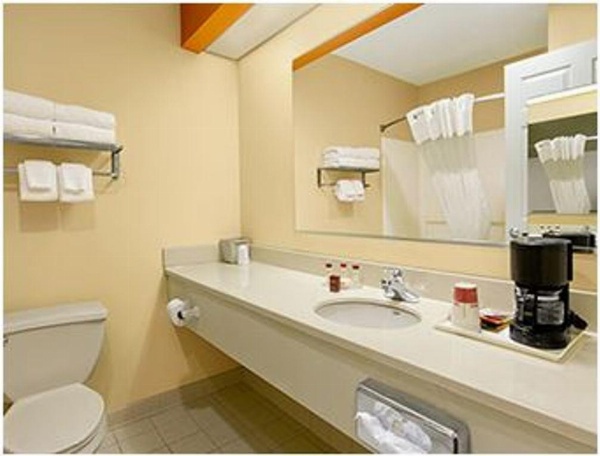 Ramada Limited Columbia image 6